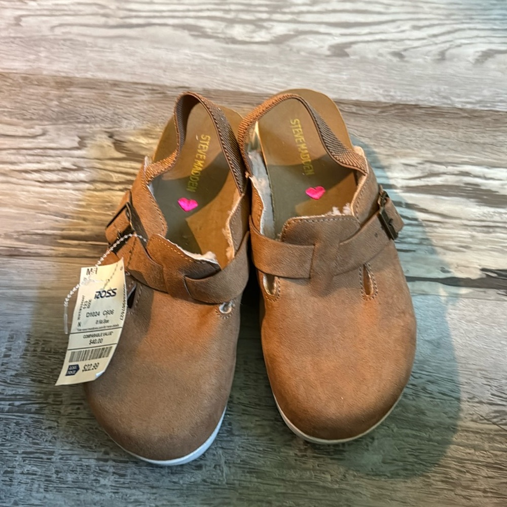 Girls Steven Madden clogs size 3
